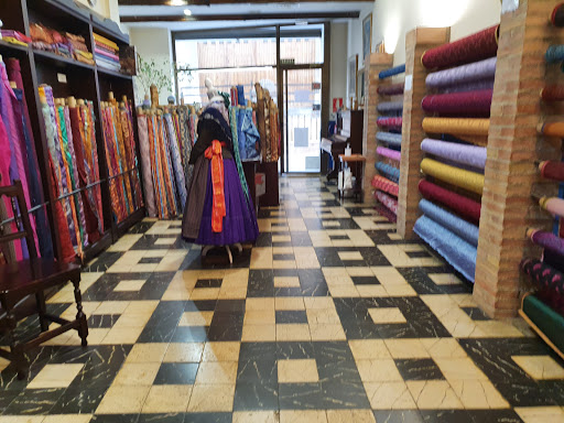 Tienda de ropa San Jorge Indumentaria Regional Zaragoza en Zaragoza