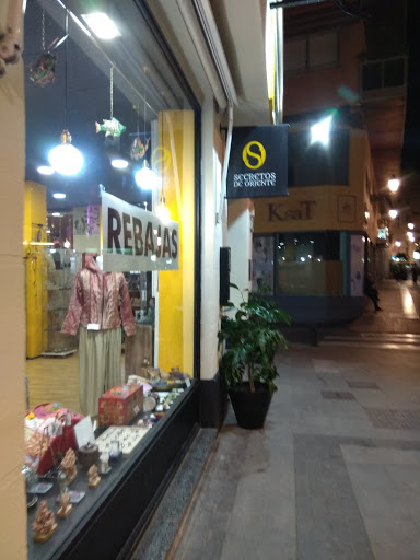 Tienda de ropa Secretos De Oriente en Almería