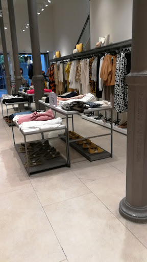 Tienda de ropa Sfera en Granada