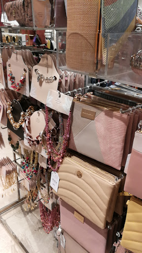 Tienda de ropa Sfera en Granada