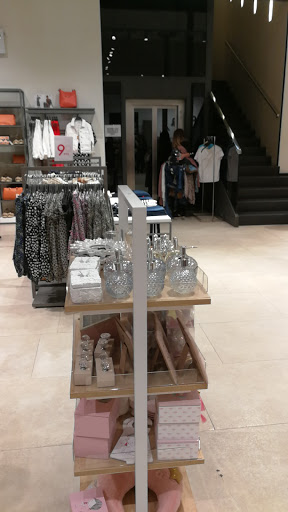 Tienda de ropa Sfera en Granada