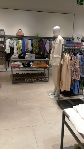 Tienda de ropa Sfera en Granada