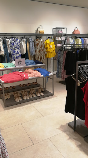Tienda de ropa Sfera en Granada