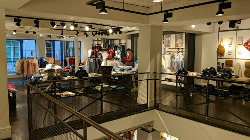 Tienda de ropa Springfield Man & Woman en Granada