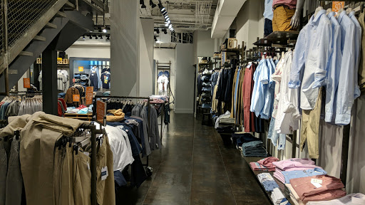 Tienda de ropa Springfield Man & Woman en Granada