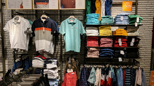 Tienda de ropa Springfield Man & Woman en Granada