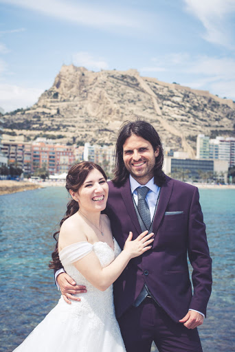 Tienda de vestidos de novia Tony's en Elche