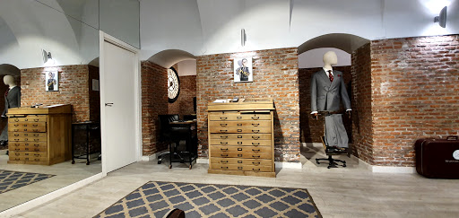 Tienda de alta costura Trajes y camisas a medida en Madrid