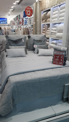 Tienda de ropa de cama TRAMAS en Badalona