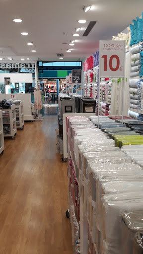 Tienda de ropa de cama TRAMAS en Badalona