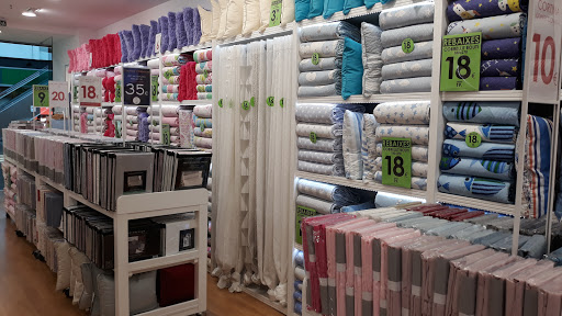 Tienda de ropa de cama TRAMAS en Badalona