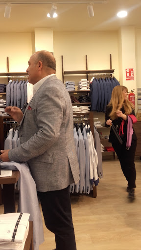 Tienda de ropa TZ Fabricantes en Almería