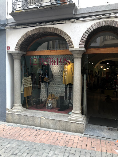 12 Pétalos | Ropa Mujer Mérida